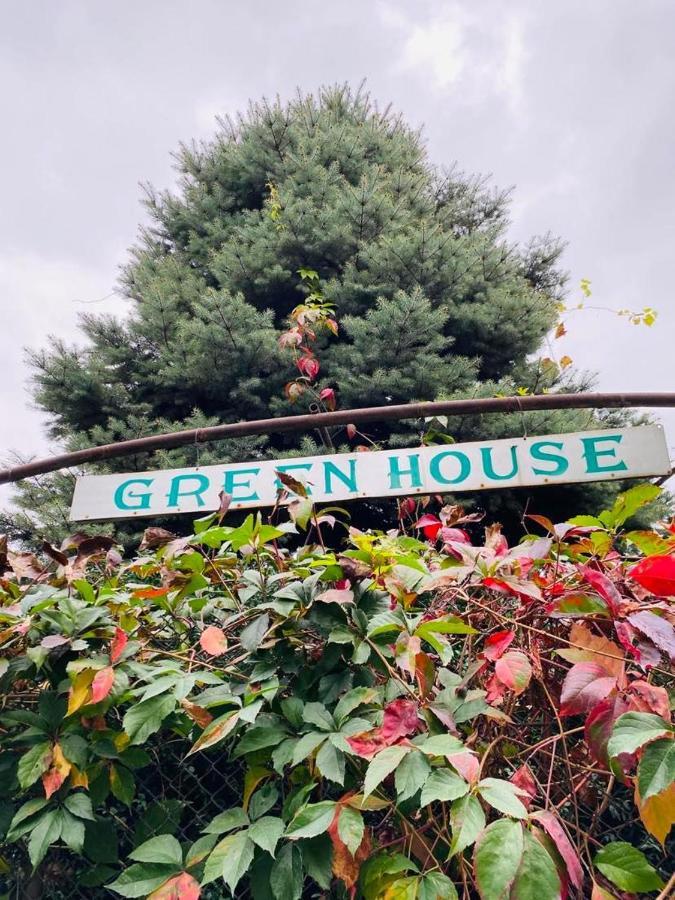 Green House Hotel Lagodekhi Buitenkant foto